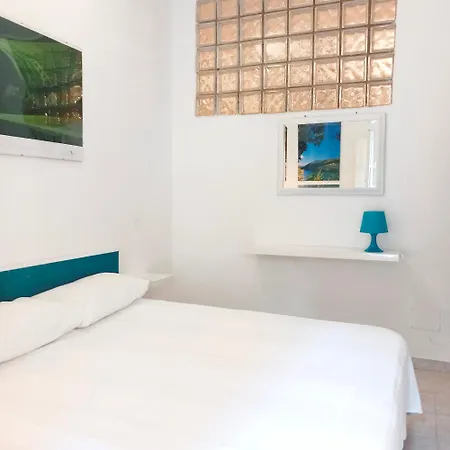 Lole Sulla Via Del Conero *